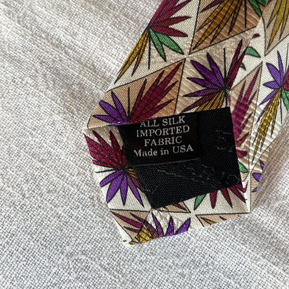 Scenario by Martin Wong, purple, gold, green geometric patterned silk tie - Picture 8 of 10